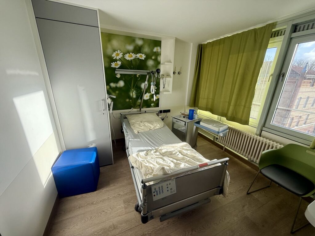 Sana Krankenhaus Bergen auf Rügen, Komforteinzelzimmer